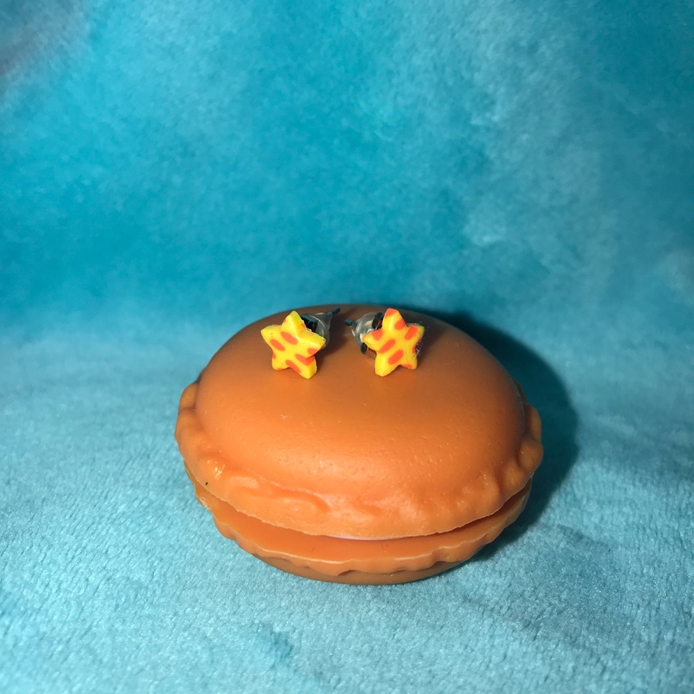 ⭐️Cutesy Star Polymer Earrings in Macaron Case